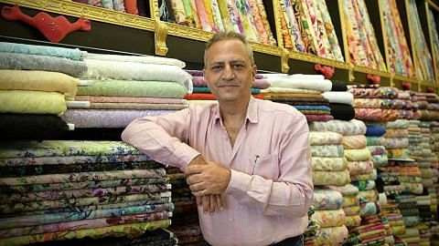 Pemilik kedai kain tidak pasti berapa lama dapat bertahan