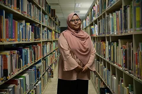 MAHU JADI GURU: Nur'Ain Nadzirah Mohammed Nazir mahu meneruskan pendidikannya di Universiti Nasional Singapura (NUS) dalam bidang Pengajian Melayu sebelum mengejar cita-citanya menjadi guru Bahasa Melayu. - Foto BH oleh NG SOR LUAN