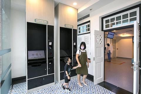 TUMPUAN LEBIH BAGI PENGASUH: Program DayOne sepanjang dua tahun ini dianjurkan ketika Singapura memberi lebih tumpuan kepada kesihatan mental, serta kesihatan ibu dan kanak-kanak. - Foto KKH