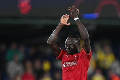 TOLAK TAWARAN: Tawaran Bayern Munich berjumlah £30 juta ($52 juta) yang berminat mendapatkan khidmat penyerang Senegal, Sadio Mane telah ditolak Liverpool. - Foto AFP