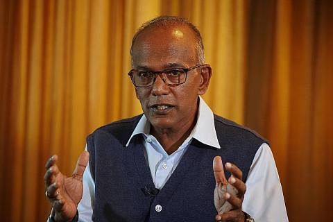 ORAK LANGKAH: Menurut Encik Shanmugam, isu politik seperti itu tidak harus ditentukan oleh badan kehakiman, tetapi oleh Parlimen. - Foto BH oleh JASON QUAH