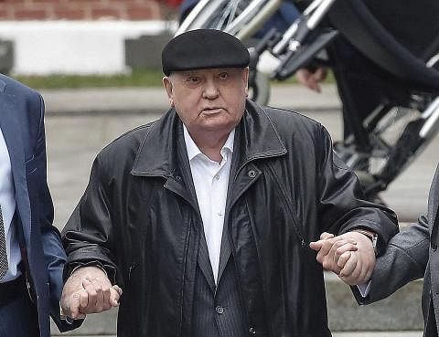 JASA DIKENANG: Encik Mikhail Gorbachev meninggal dunia malam kelmarin pada usia 91 tahun setelah menghidap penyakit serius yang berpanjangan.