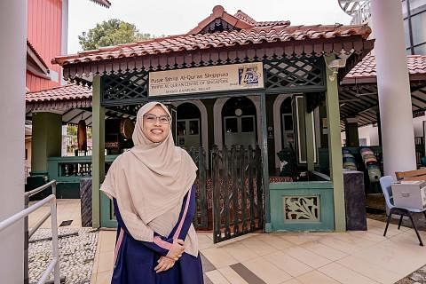 KINI MENGAJAR PULA: Cik Nur 'Arifah Mohd Shahri memutuskan untuk menjadi guru tahfiz dan Al-Quran sambilan.
