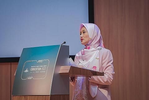 SOKONG ASPIRASI WANITA: Cik Rahayu Mahzam berkata lebih banyak usaha akan dilakukan di Singapura untuk menyokong aspirasi wanita termasuk menjadi usahawan. -Foto-foto BH oleh NUR DIYANA TAHA