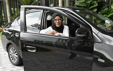LEBIH BERJIMAT: Dengan menggunakan kereta sewa berbanding memiliki kereta baru, Cik Sheila Salleh berkata beliau dapat berjimat sekitar $400 hingga $500 setiap bulan. Malah, kereta Mitsubishi Attrage yang disewanya juga jimat bahan api, dengan beliau