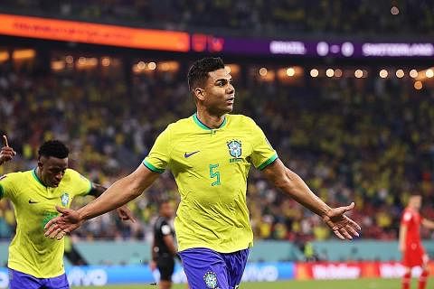 MUNCUL WIRA: Casemiro meraikan gol kemenangannya ketika Brazil menewaskan Switzerland 1-0 awal pagi semalam. - Foto EPA-EFE