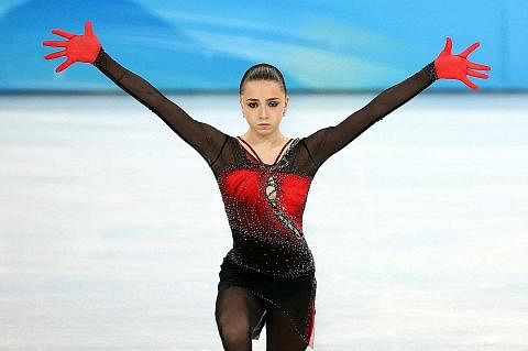 ATLET BERKECUALI: Kamilia Valieva beraksi di Sukan Olimpik Musim Sejuk Beijing Februari lalu sebagai atlet Jawatankuasa Olimpik Russia dan bukan di bawah bendera Russia. - Foto REUTERS