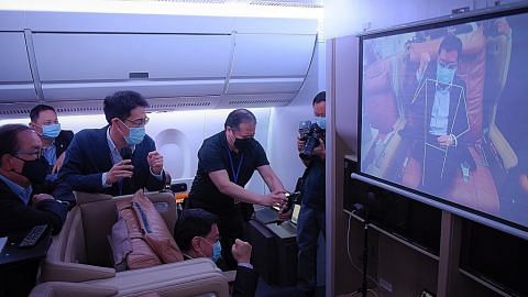 BERITA SIA buat kajian masa terbaik kejut penumpang makan dalam pesawat