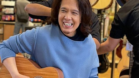 'Gentel Kakis' beri penghormatan kepada gitaris 'otai'