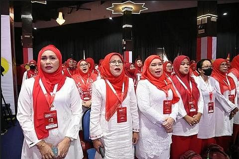 BERI SOKONGAN: Pemimpin Umno harus diberi ruang dan sokongan untuk memulihkan dan memperkasa parti itu, kata Ketua Wanita Umno, Datuk Dr Noraini Ahmad. - Foto UMNO ONLINE/FACEBOOK