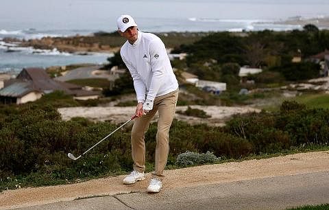 BERMAIN BAIK: Bale dalam kedudukan baik selepas pusingan pertama dalam penampilan sulungnya di pertandingan golf PGA Tour Pebble Beach Pro-Am. - Foto AFP