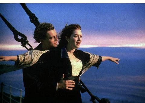 SAINGAN DARI PELAKON LAIN: Sebelum Kate Winslet dan Leonardo DiCaprio mendapatkan peranan ikonik sebagai Rose dan Jack dalam filem 'Titanic', pihak studio memikirkan tentang pelakon lain yang lebih mapan. - Foto PARAMOUNT STUDIOS/20TH CENTURY FOX