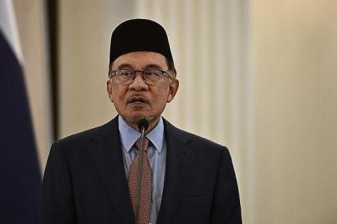 PERDANA MENTERI KE-10 MALAYSIA: Datuk Seri Anwar Ibrahim. - Foto AFP
