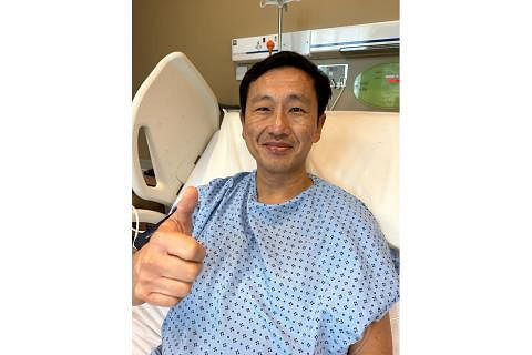 TERIMA KASIH NUH: Encik Ong Ye Kung mengucapkan terima kasih kepada pasukan di NUH kerana "melakukan pembedahan dengan cekap, dan menjaga saya". - Foto FACEBOOK ONG YE KUNG