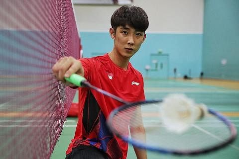 GAGAL MENYERLAH: Pemain badminton nombor satu Singapura, Loh Kean Yew, mengalami kekalahan keenam dalam 12 perlawanan. - Foto fail