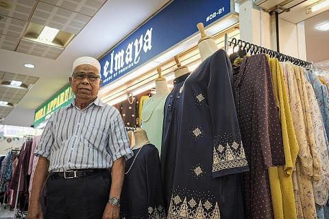 PENYEWA LAMA: Encik Samsu Mabi sudah berniaga di pusat beli-belah di Geylang Serai itu selama tiga dekad dan berharap dapat kembali ke situ apabila ia selesai menjalani kerja naik taraf pada 2026. - Foto-foto BM oleh SHAFIQ APANDI