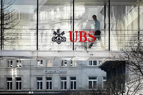 INFLASI: Pengambilalihan Credit Suisse oleh UBS, tidak akan beri implikasi langsung kepada laluan inflasi jangka panjang di Singapura. - Foto AFP
