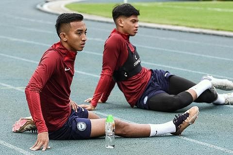 KEYAKINAN DIRI BARÜ: Faris Ramli (kiri) sudah pun menjaringkan empat gol daripada lima perlawanan untuk kelab barunya, Tampines Rovers, dalam Liga Perdana Singapura musim 2023 ini. - Foto FAS