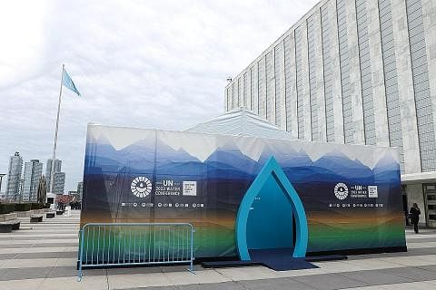 PERSIDANGAN AIR: Sebuah pameran mengenai air semasa Persidangan Air PBB 2023 di ibu pejabat badan dunia itu di New York City pada 24 Mac. Hampir 700 kumpulan, termasuk pemerintah negara dan tempatan, kumpulan tidak mencari untung dan beberapa syarika