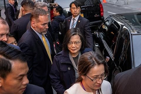 KUNJUNGAN BERISIKO: Presiden Taiwan, Cik Tsai Ing-wen, tiba di New York bagi persinggahan sensitif di Amerika Syarikat pada Rabu. - Foto REUTERS