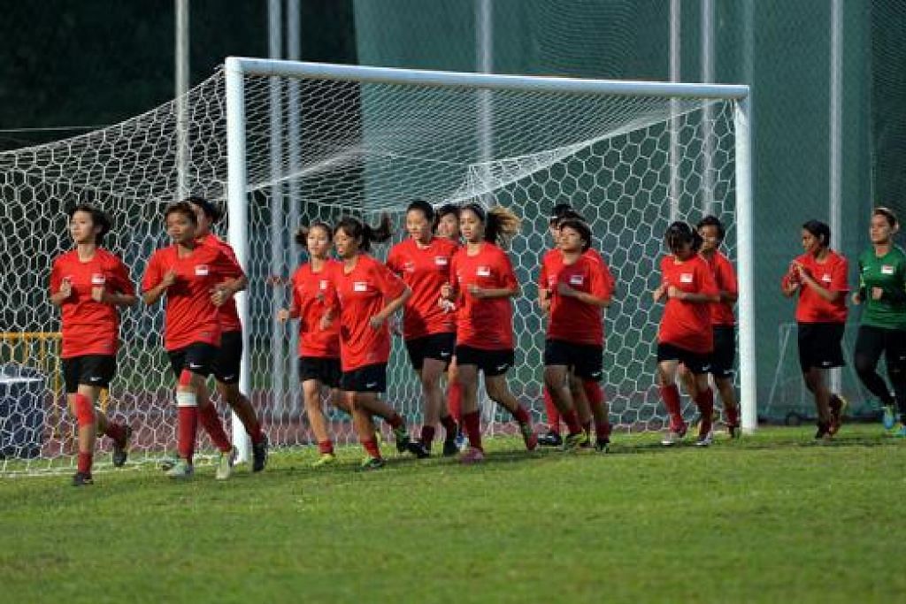 Bola Sepak Wanita Kecewa Sukan Tidak Dipertandingkan Berita Sukan Beritaharian Sg