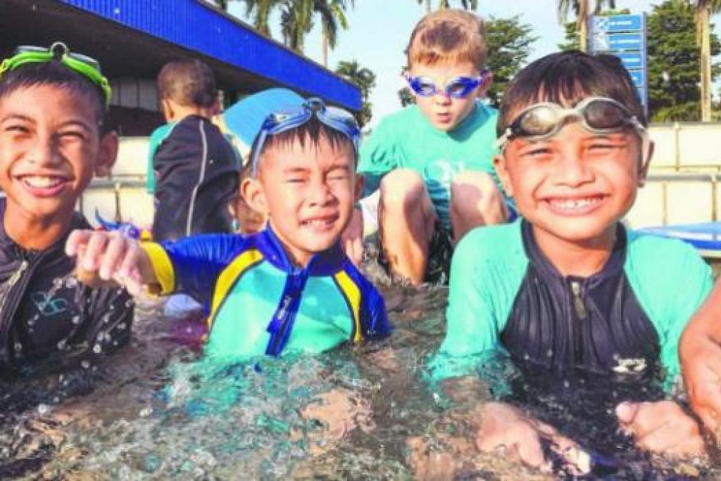 PROGRAM RENANG: Kanak-kanak berusia lima hingga 12 tahun dapat belajar berenang di Sekolah Renang Cobia. - Foto SEKOLAH RENANG COBIA