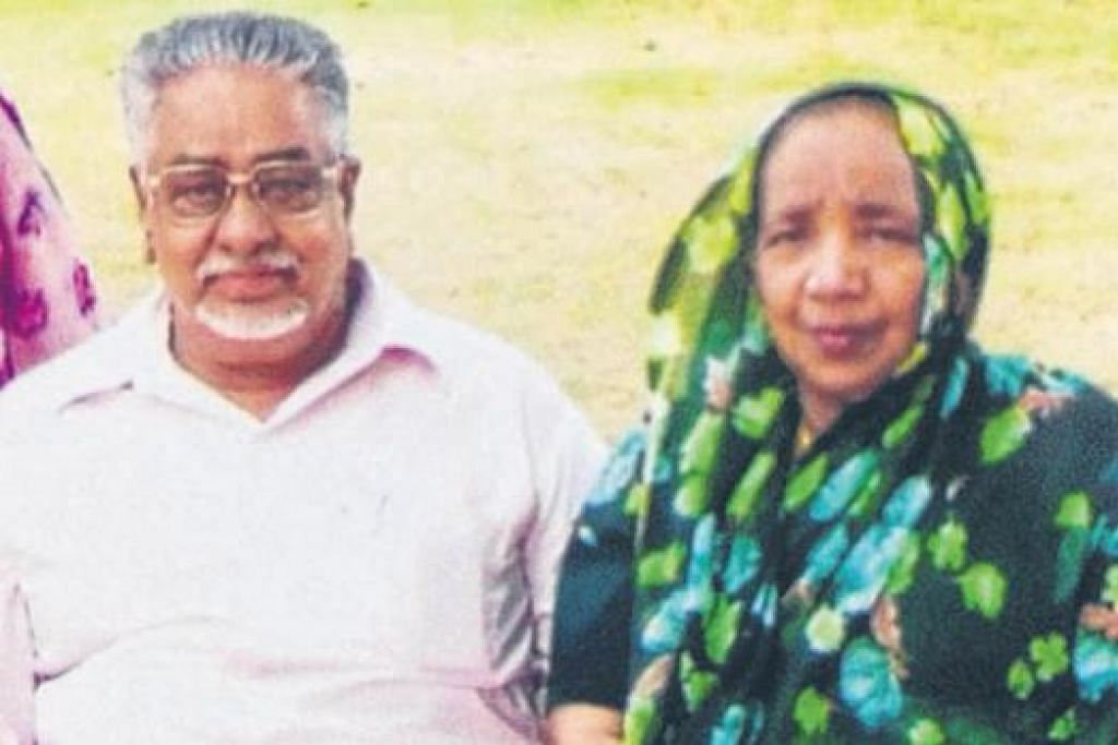 SUDAH BERSARA: Legenda Boon Keng - Haji Abdul Rajak - bersama isteri, Cik Arifa Beevi, kini menyusuri hari tua bersama-sama di Tamil Nadu, selatan India. - Foto ihsan HAJA MAIDEEN ABDUL RAJAK