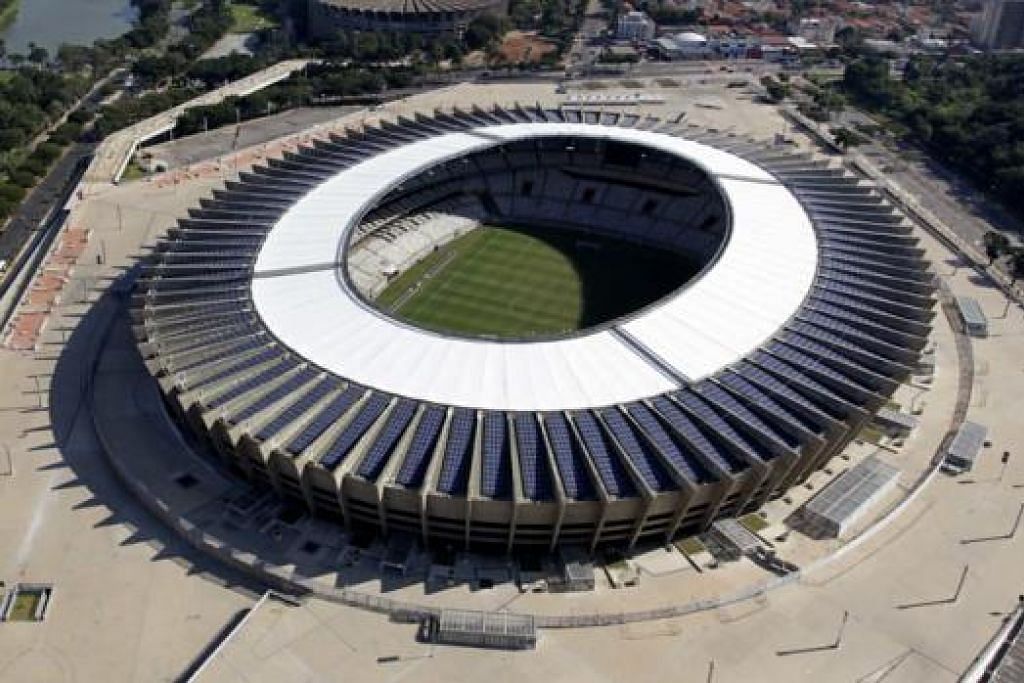 STADIUM MINEIRO: Stadium di bandar Belo Horizonte ini antara tiga stadium yang akan dikunjungi Encik Rohaizad dan rakannya Encik Mohammad Nur Aidil semasa berada di Brazil untuk menyaksikan Piala Dunia 2014. - Foto AFP