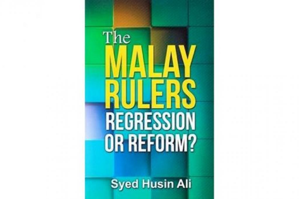 MENIMBULKAN POLEMIK: Buku 'The Malay Rulers - Regression or Reform?' tulisan Dr Syed Husin Ali membangkitkan kontroversi kerana mengusulkan agar bahasa istana dihapus, namun dalilnya dianggap tidak wajar. - Foto-foto DR SYED HUSIN ALI