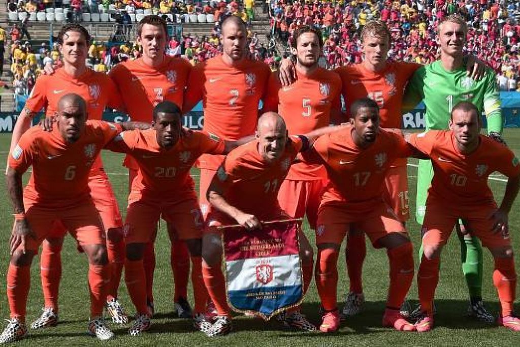 JUARA KUMPULAN B: Belanda menjuarai Kumpulan A selepas memenangi ketiga-tiga perlawanannya.