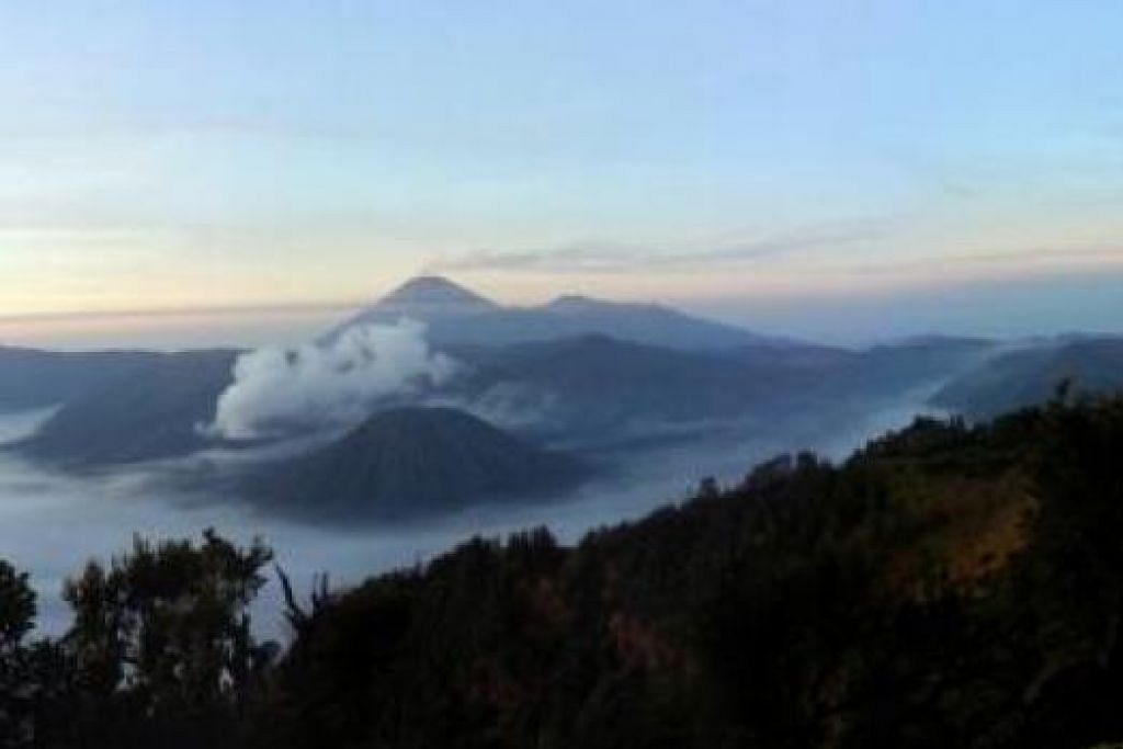 Mengejar Mentari Terbit Di Bromo Berita Kembara 