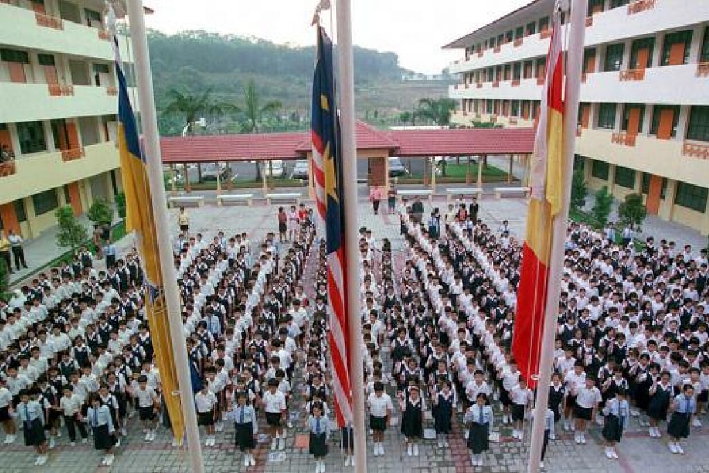 Image result for perhimpunan sekolah"