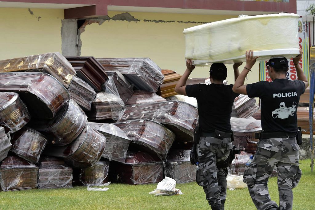Mangsa gempa Ecuador meningkat