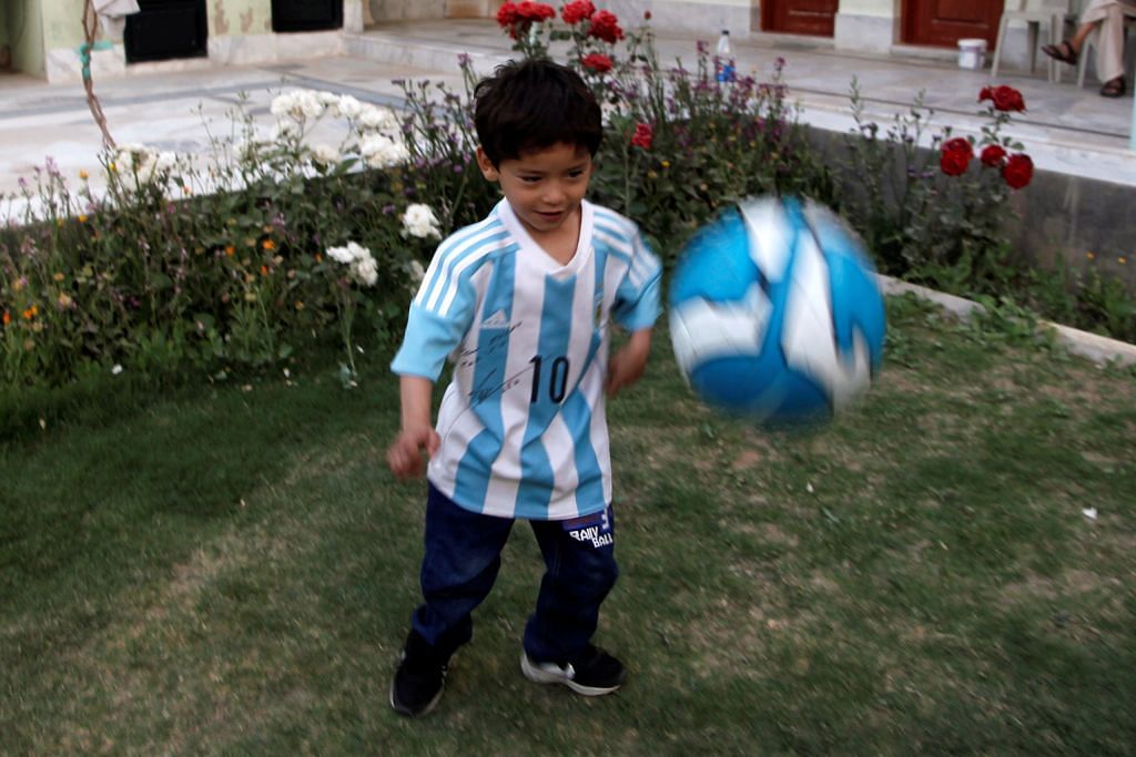 Rasa terancam, keluarga peminat cilik Messi mohon dihantar ke Sepanyol