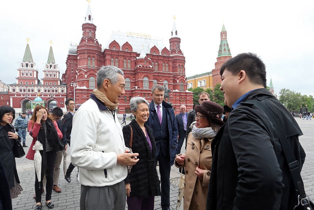 PM Lee temui warga dan syarikat S'pura di Russia