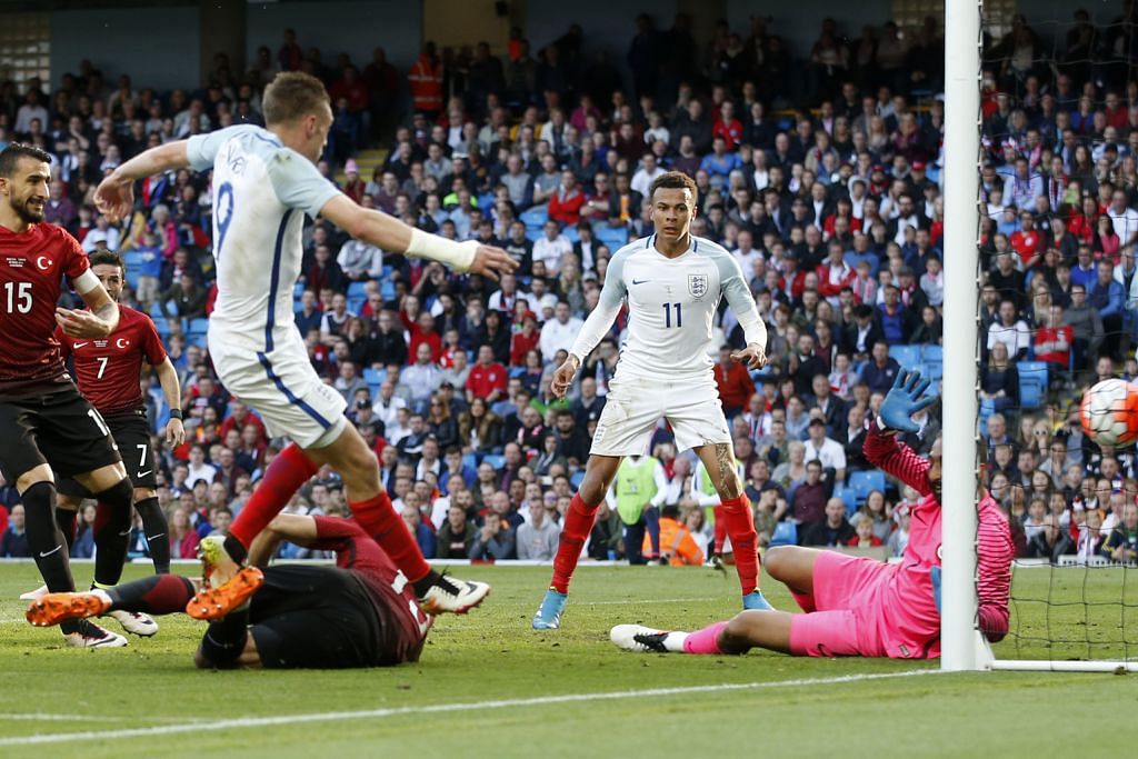 MENJELANG EURO 2016 Gol minit akhir Vardy selamatkan England