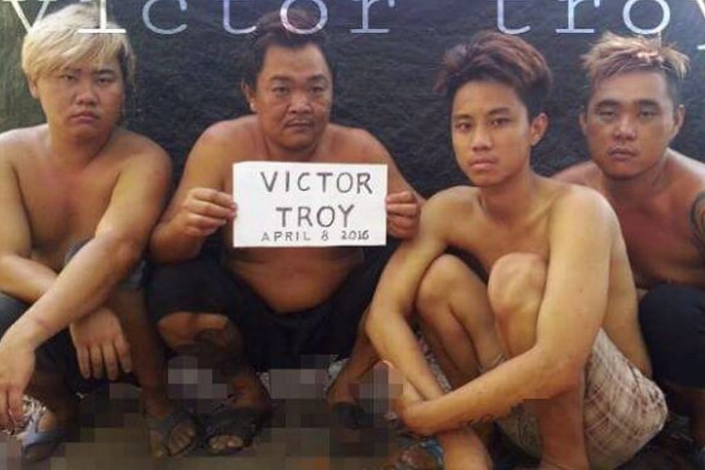 Empat warga Sarawak yang diculik Abu Sayyaf dibebaskan
