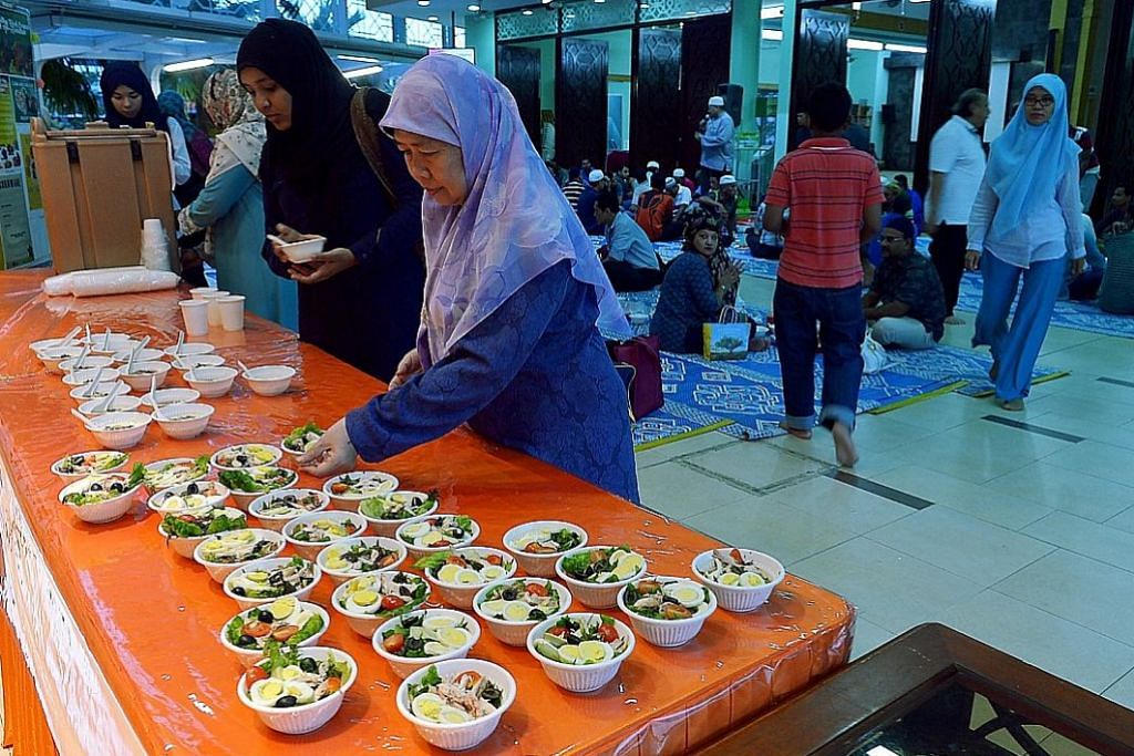 Berbuka dengan makanan berkhasiat di An-Nahdhah