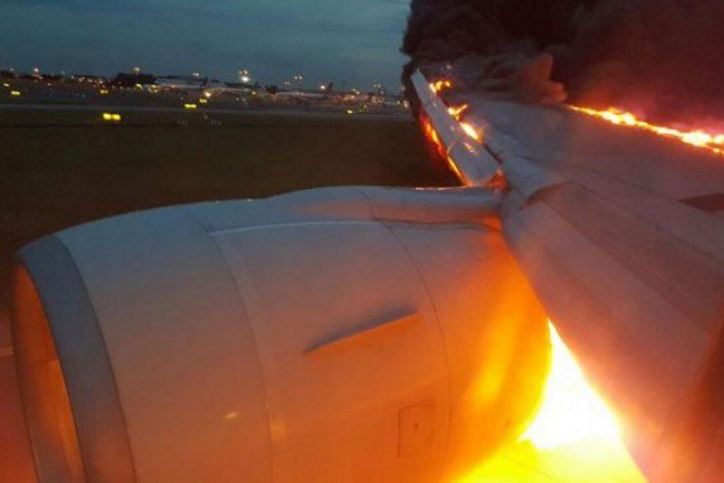 KEROSAKAN ENJIN PESAWAT SIA Pesawat patah balik ke S'pura, sayap terbakar semasa mendarat