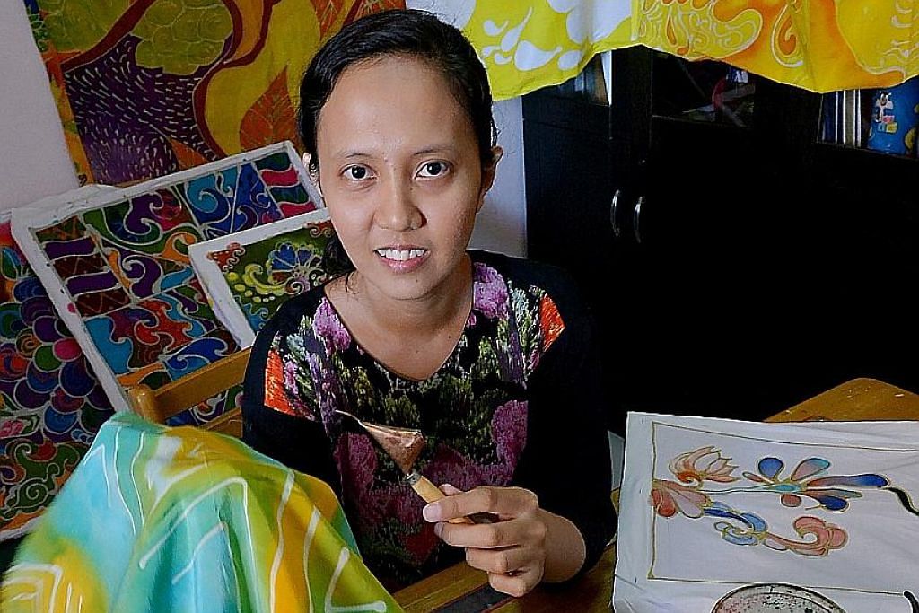 Hasilkan skarf batik demi kembang seni, raih pendapatan