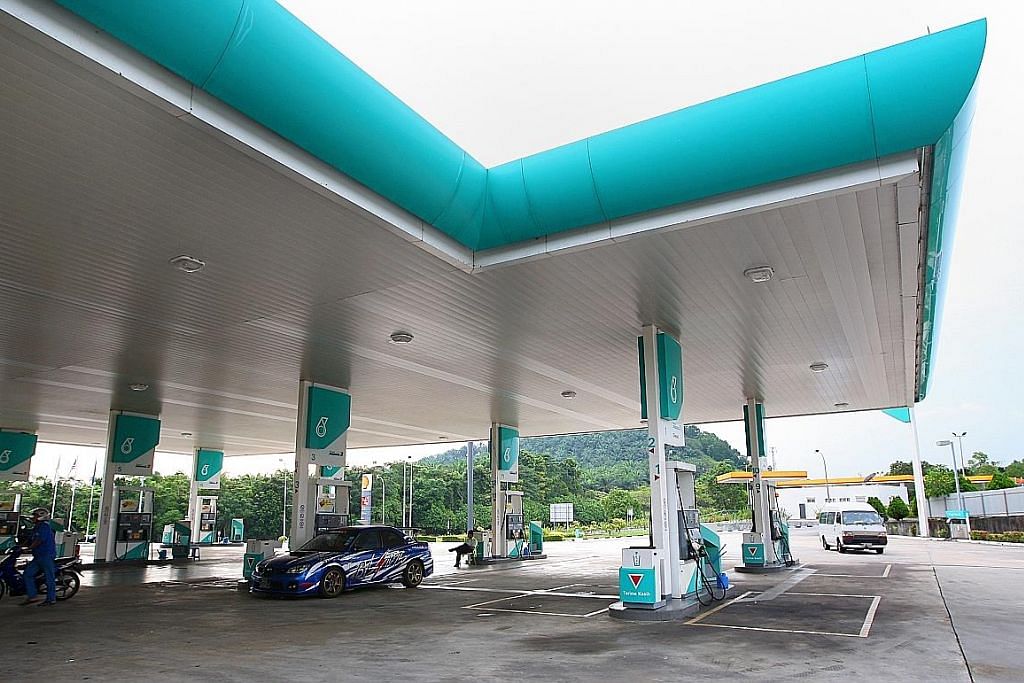 Petronas bercadang hentikan ratusan pekerja