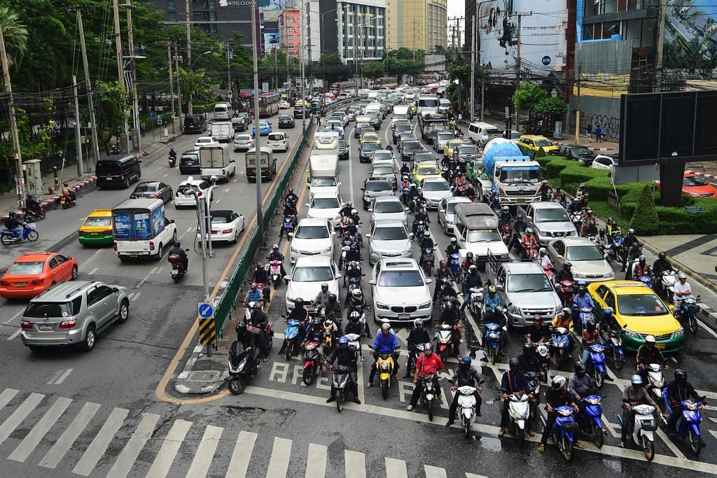 Thailand timbang longgarkan kawalan kemasukan kenderaan pelancong dari China