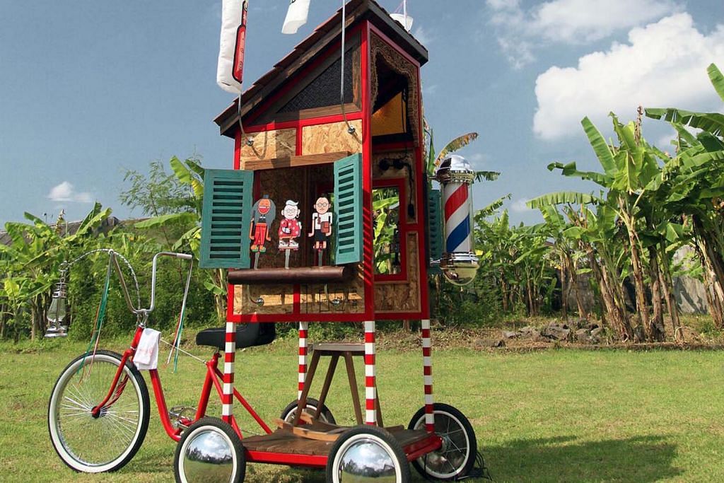 Jejak bakat kreatif termasuk pencinta basikal 'gila-gila' MINGGU SENI SINGAPURA