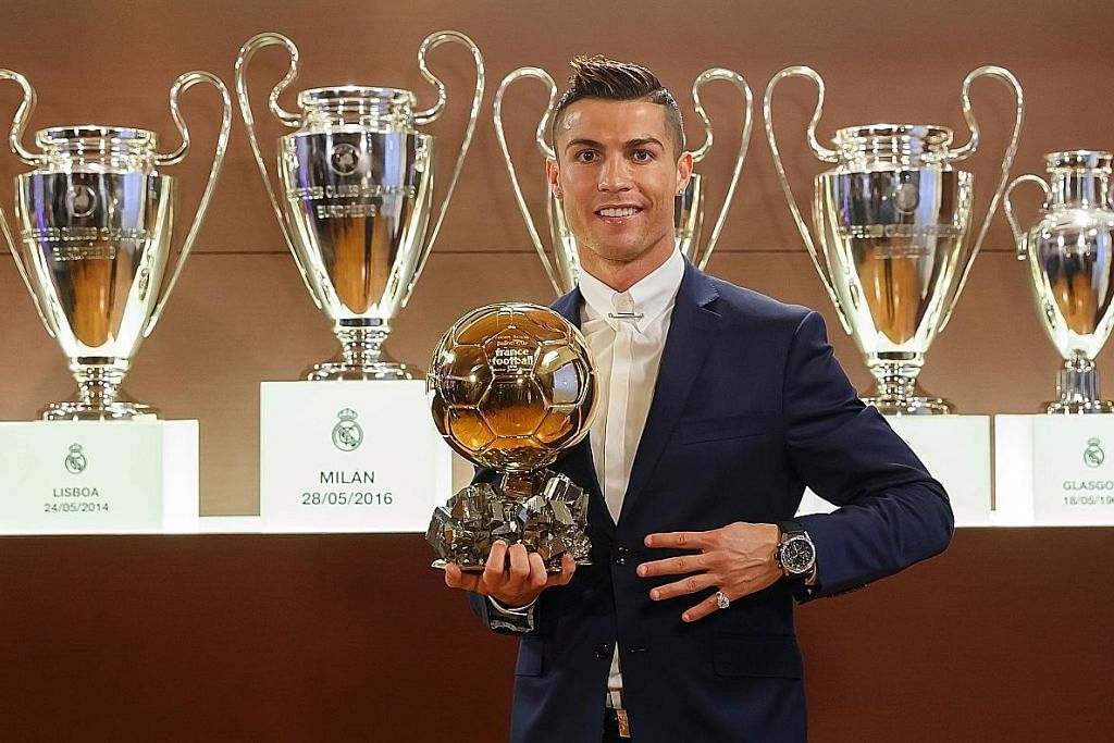 Ronaldo dinobat kali keempat sebagai pemain bola sepak terbaik dunia ANUGERAH BALLON D'OR 2016