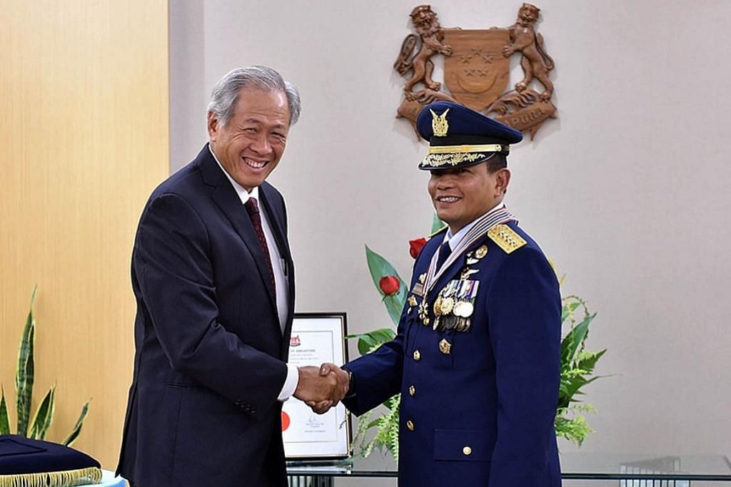 Pegawai Indonesia dianugerahi Pingat Jasa Gemilang (Tentera)