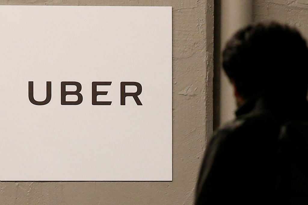 Pemandu Grab dan Uber S'pura perlu dapatkan lesen vokasional