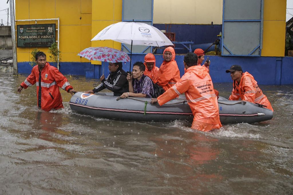 Jakarta dilanda banjir ekoran hujan lebat