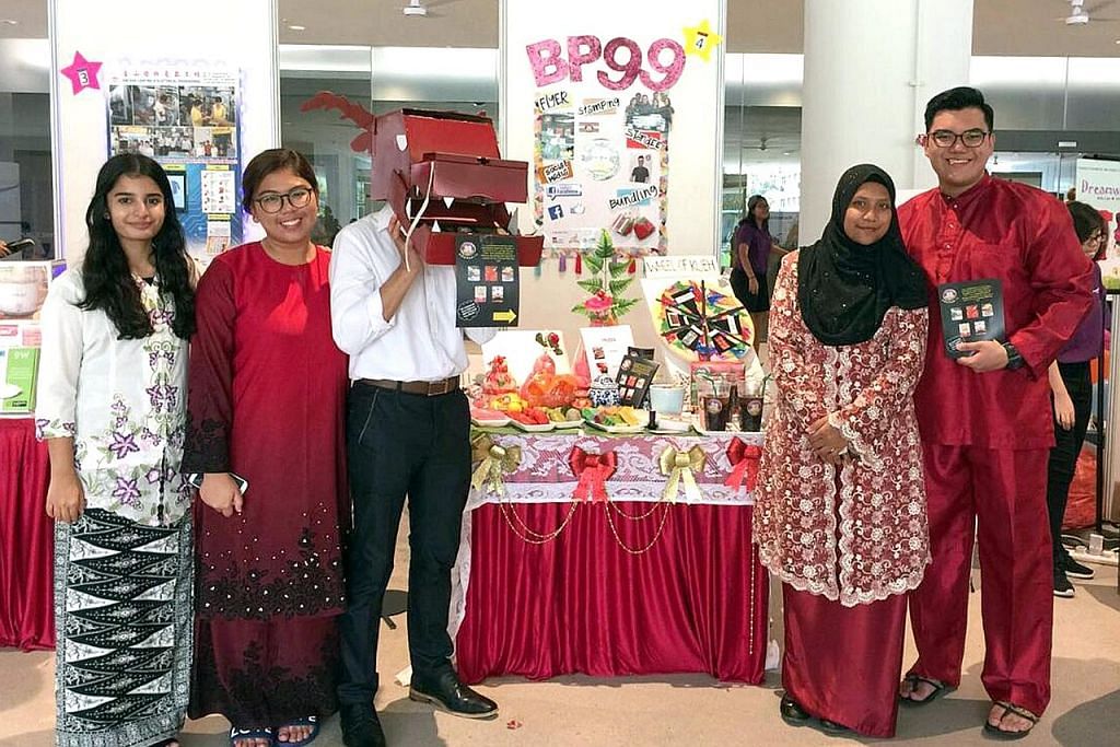 Pelajar ITE bantu pemasaran kedai kuih, Berita Setempat 