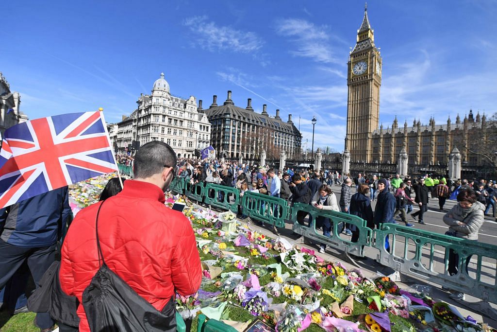 Polis percaya penyerang bertindak sendirian SERANGAN PENGGANAS DI LONDON