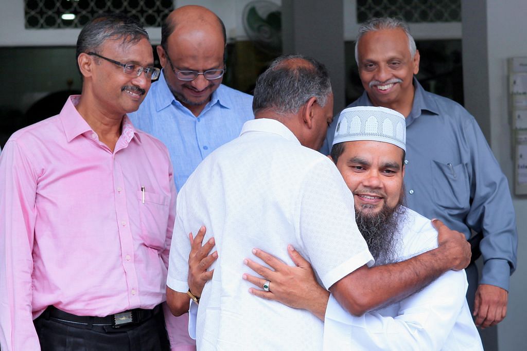 Shanmugam temu, bersarapan dengan imam